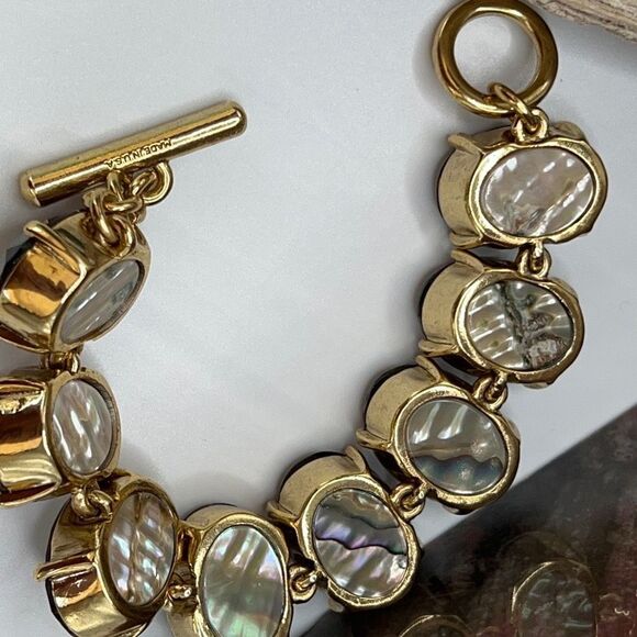 Oscar de la Renta Pink Crystal Gold Mother of Pearl Gold Link Toggle Clasp Brace - Picture 12 of 14